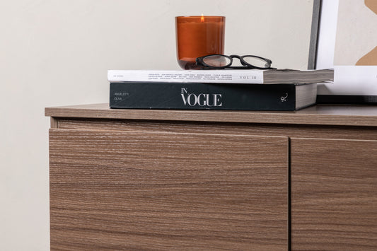 Corpus Skænk 40 x 56 x 138 Valnød