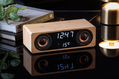 Karlsson vækkeur Classic BT Speaker med telefonoplader – Bambus