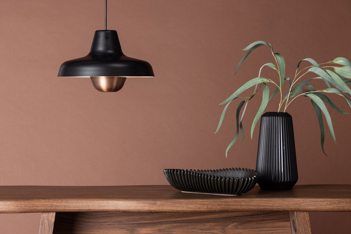 Högbyn Loftlampe Sort