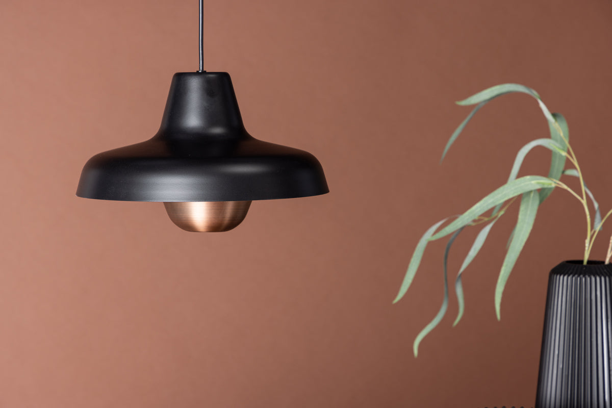 Högbyn Loftlampe Sort