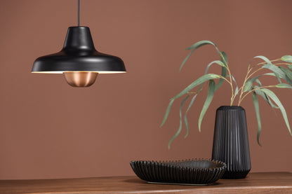 Högbyn Loftlampe Sort