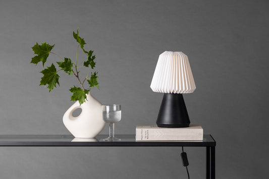 Fjällen Bordlampe Sort