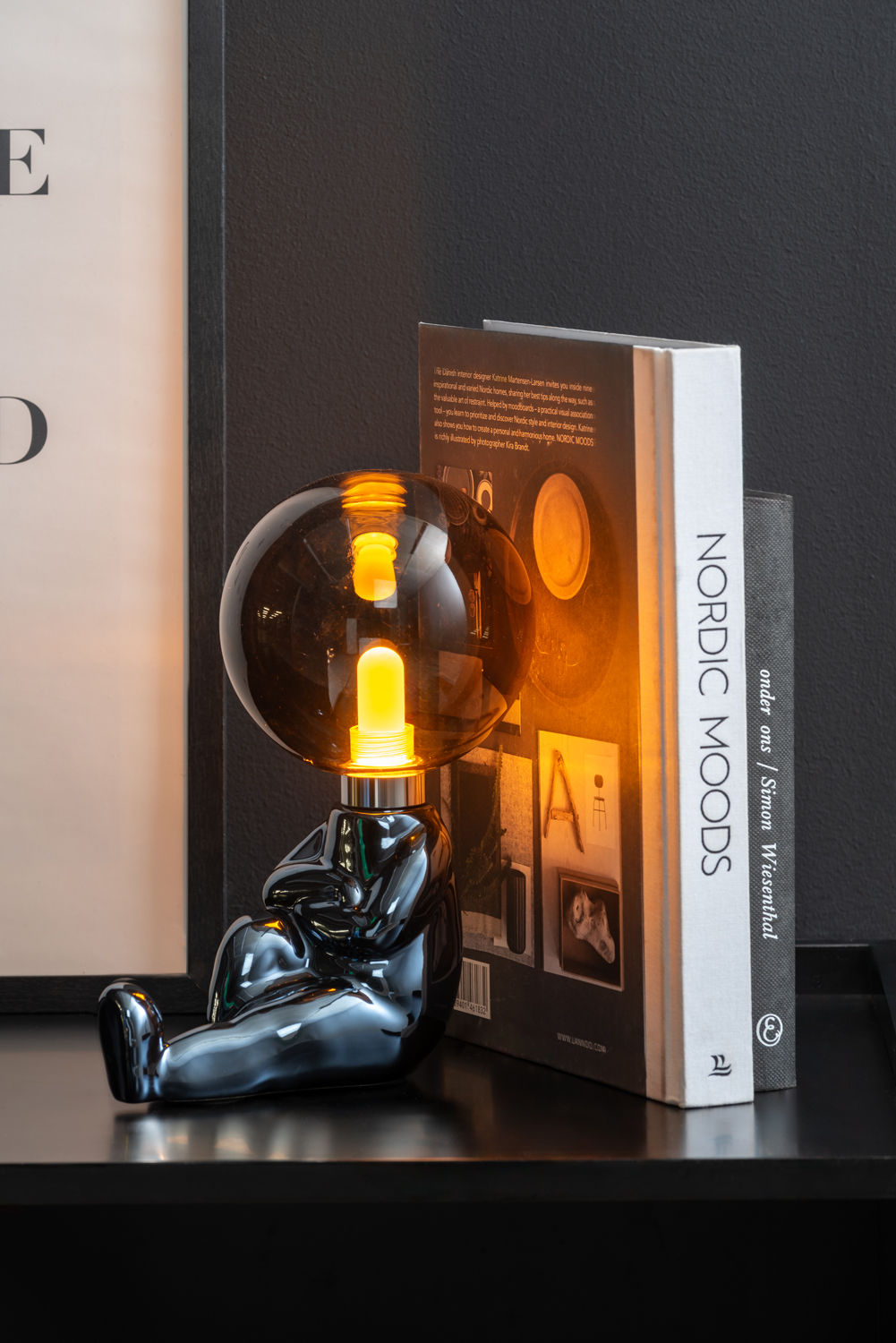 Leitmotiv bordlampe Joey LED – keramisk, sort belægning