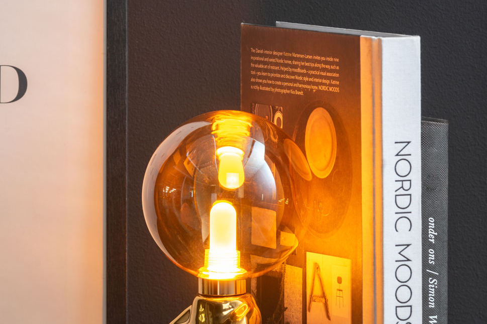 Leitmotiv bordlampe Joey – LED, guldbelagt keramik