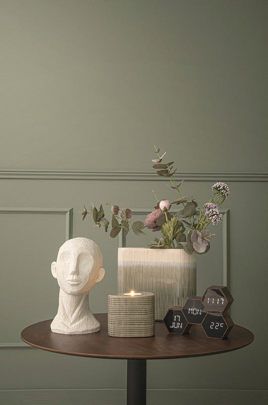 Karlsson vækkeur Six in the Mix – Mørkt træ