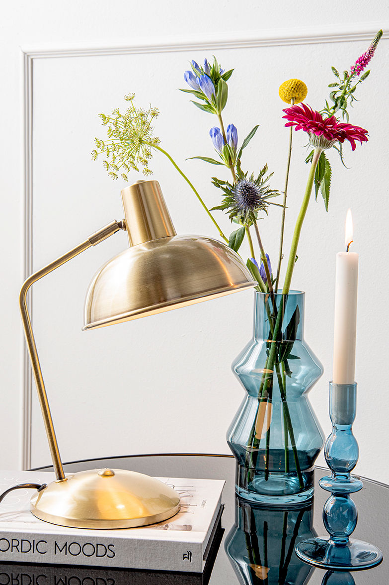 Leitmotiv bordlampe Hood - børstet guld