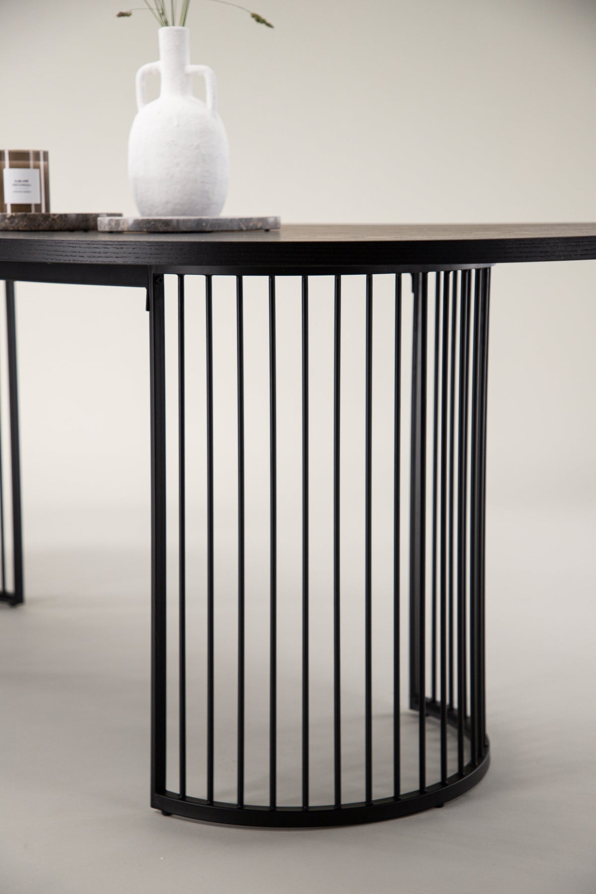 Hamneskär ovalt spisebord - 220 × 110 cm - sort - billede 24