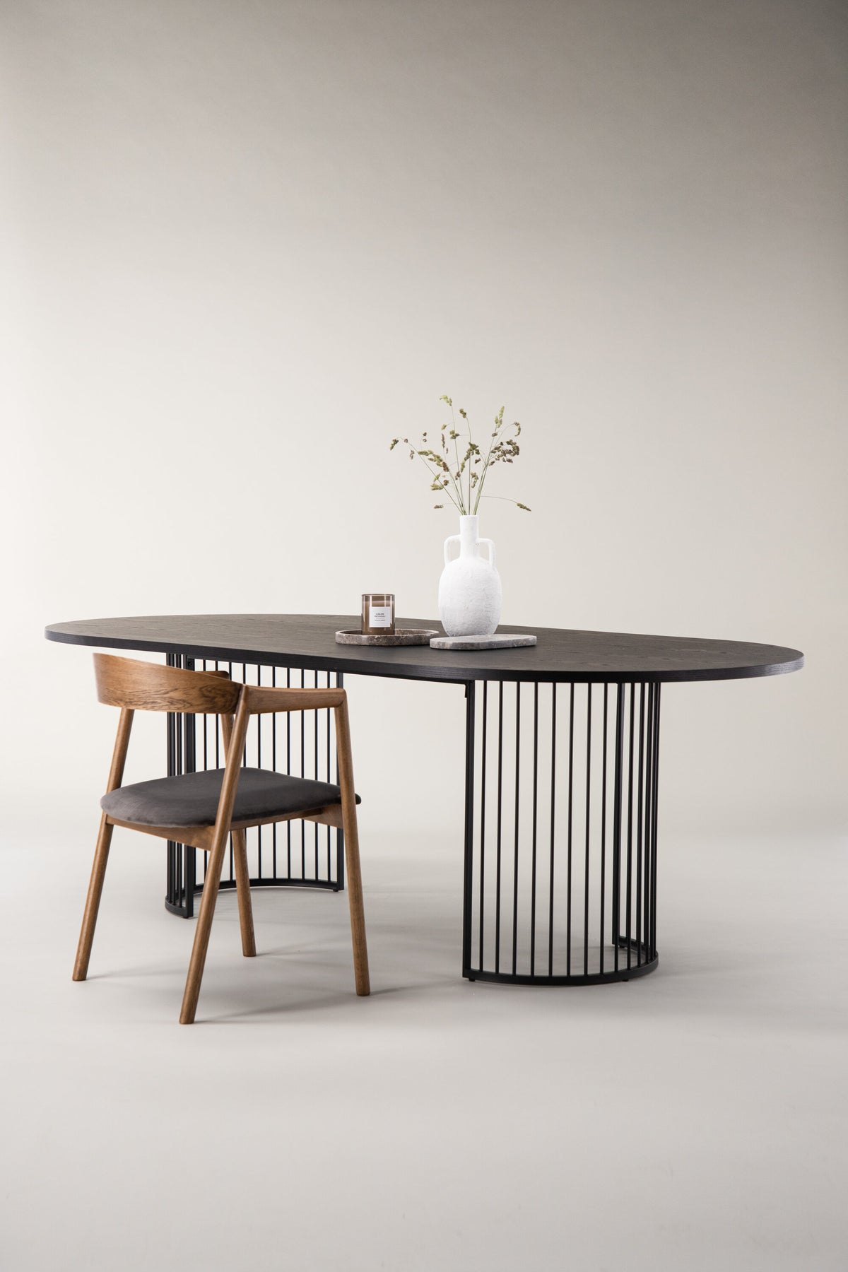 Hamneskär ovalt spisebord - 220 × 110 cm - sort - billede 20