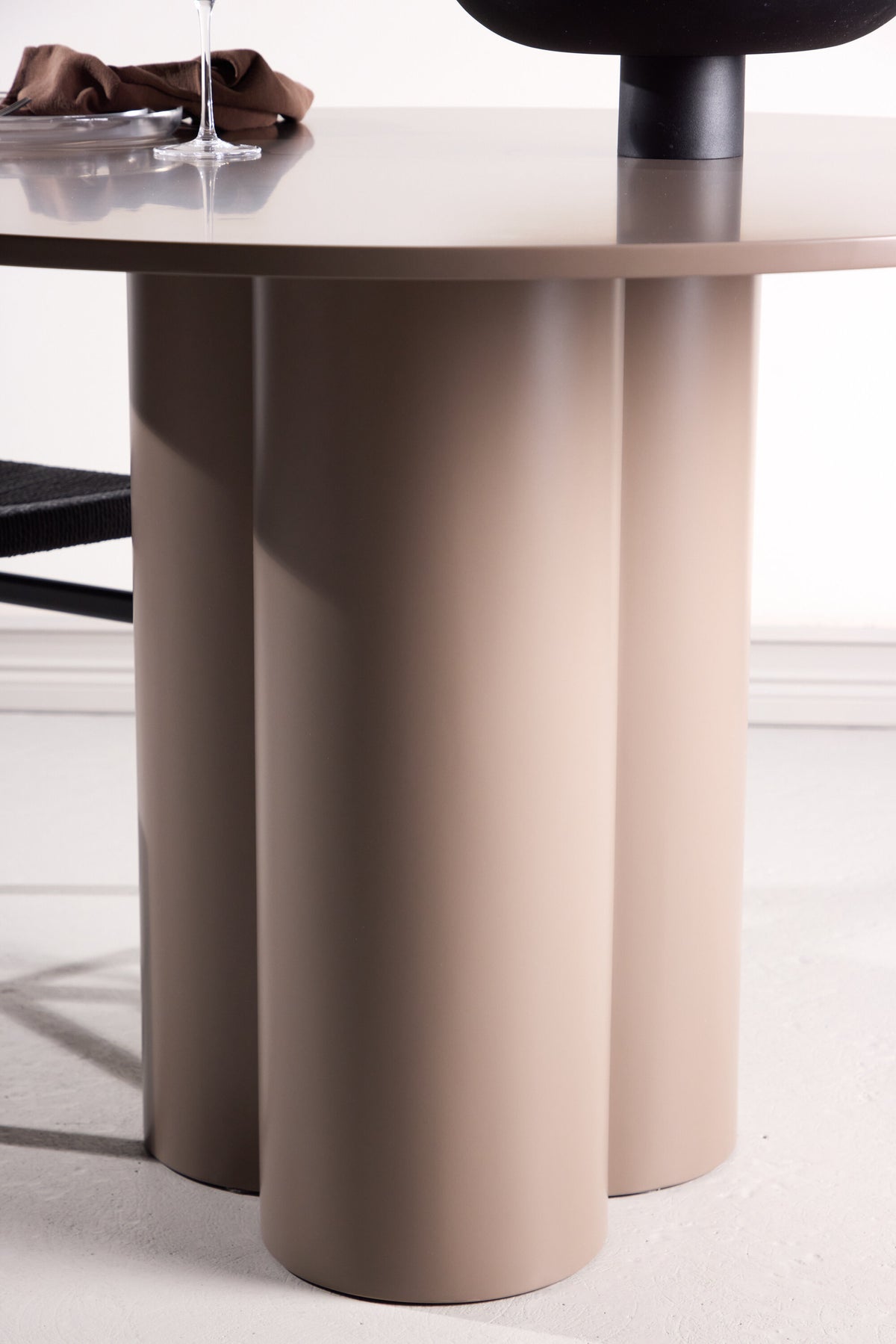 Olivia rundt spisebord - Ø110 cm - mørkebrun - billede 22
