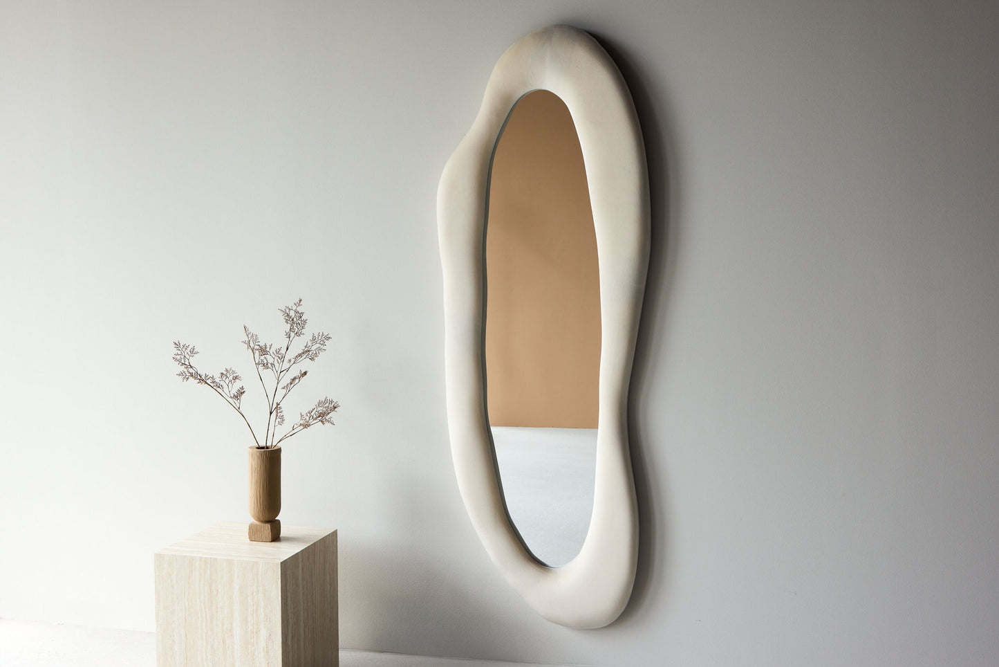 Louisville Spejl 66x185 cm - MDF med Beige Bouclé
