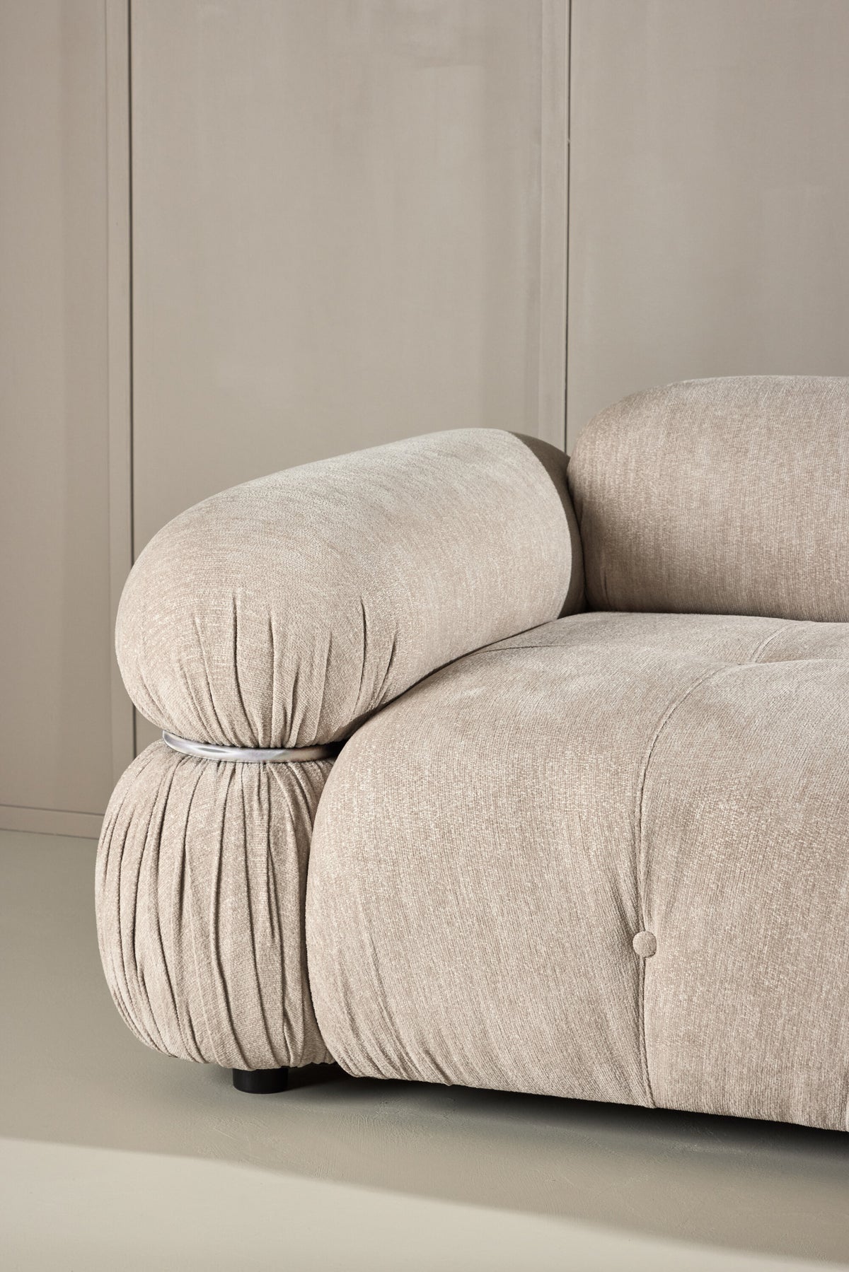 Mika 2-personers sofa - beige, sort, krom - billede 20
