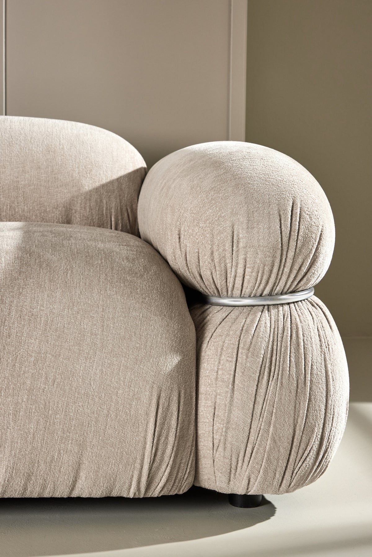 Mika 2-personers sofa - beige, sort, krom - billede 21