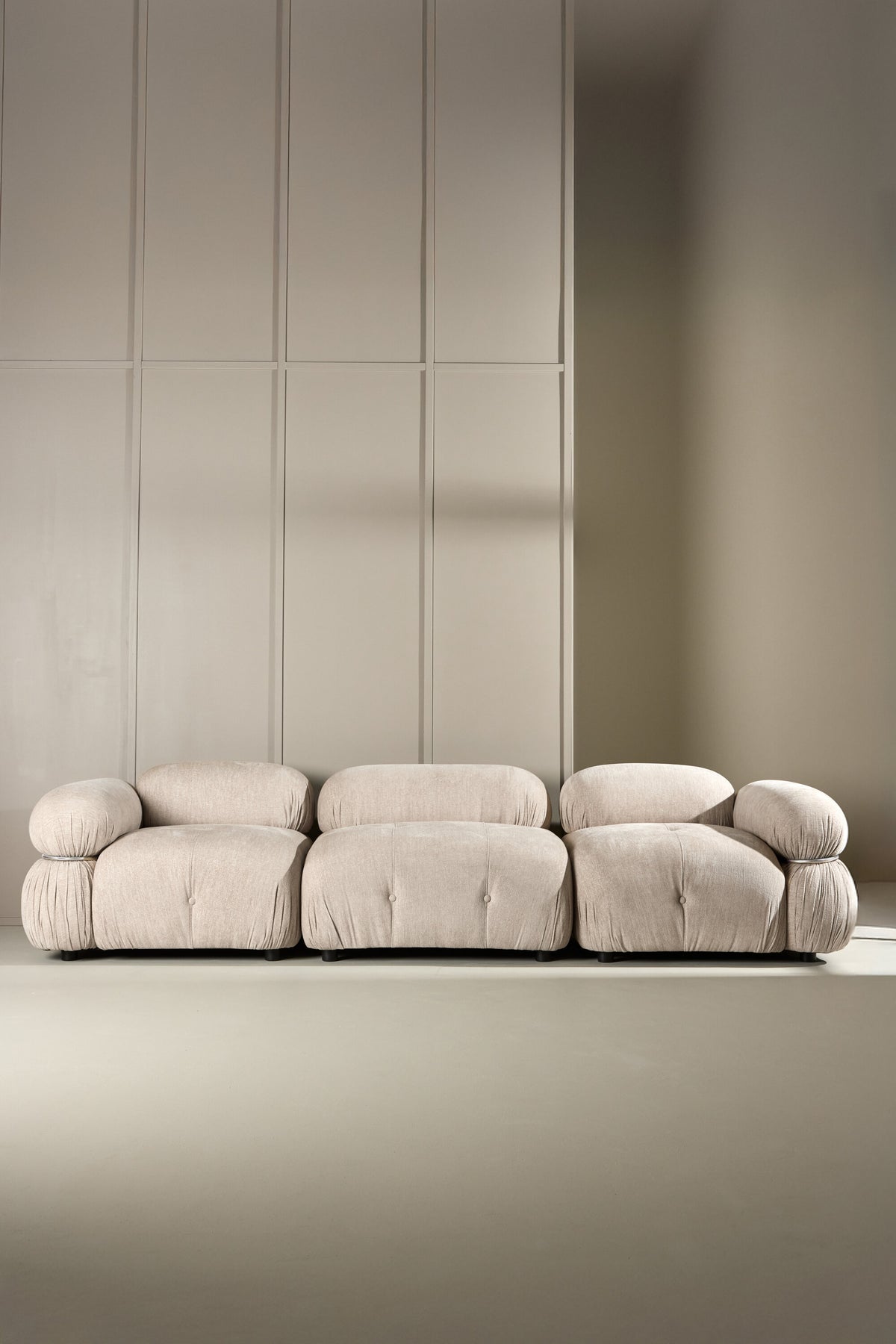 Mika 3-personers sofa - beige, sort, krom - billede 18